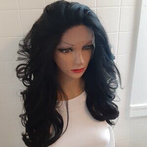 Darkest brown color 2 with brown highlights 16'' lace front.